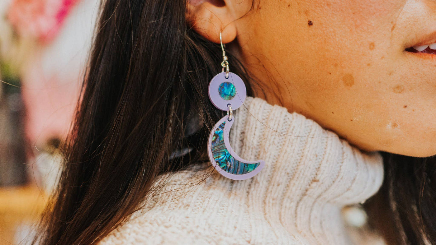 Nuci Earrings: Black / Hook-In
