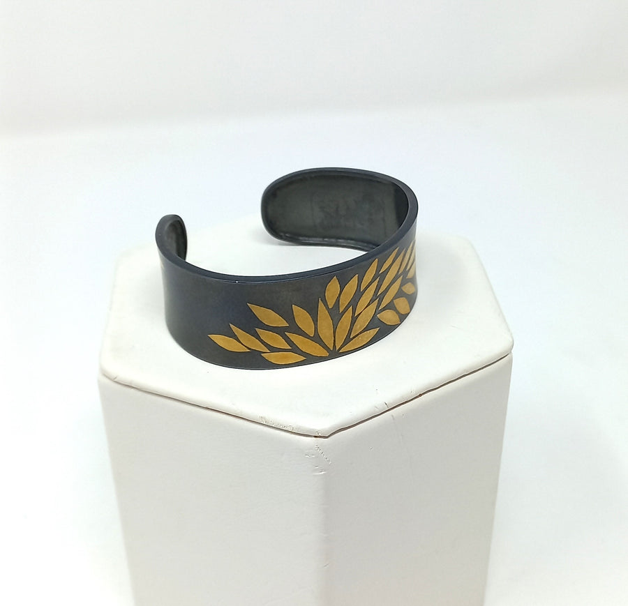 Lotus Pattern Wide Cuff Bracelet by Carolina Andersson / CMA058