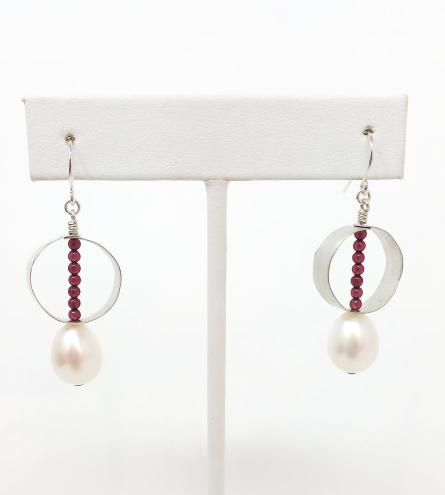 E570 Silver Circle, Garnet, and Freshwater Pearl Earrings