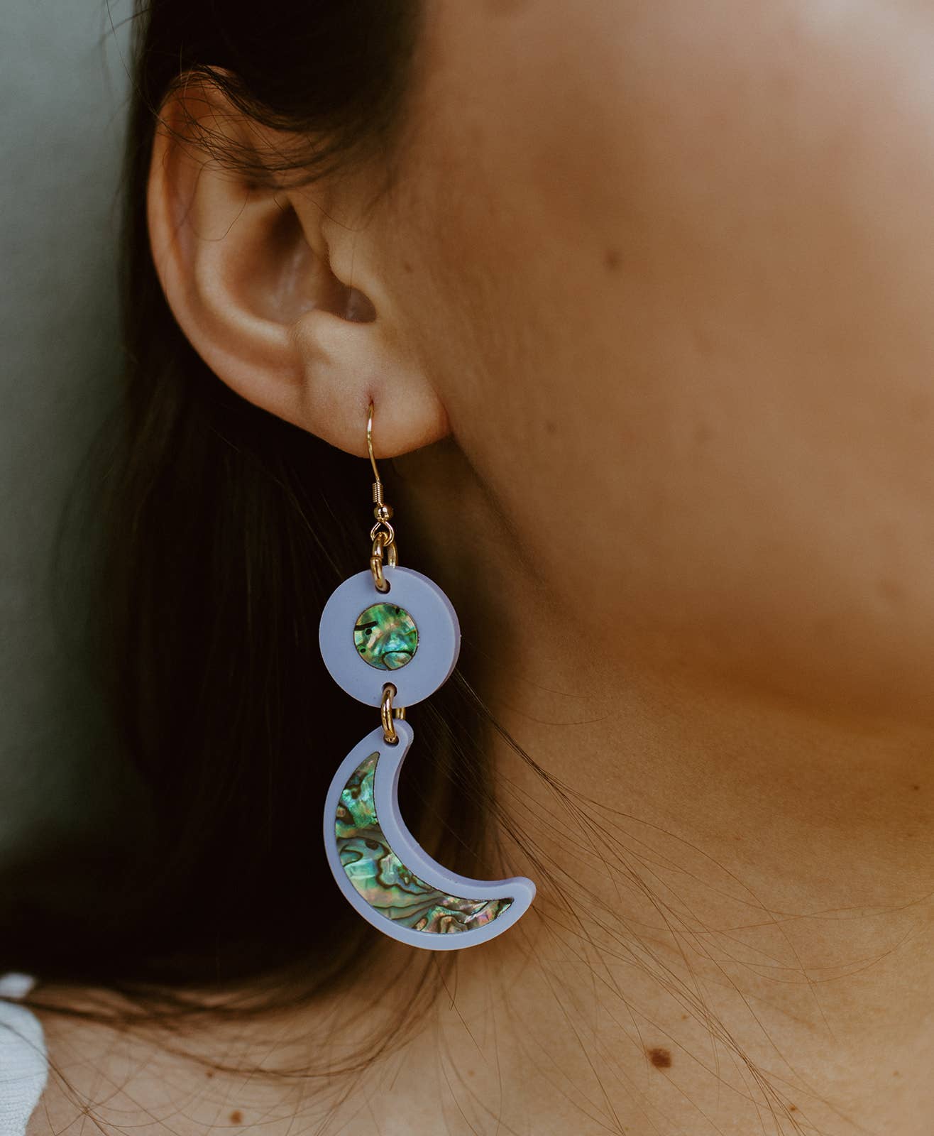 Nuci Earrings: Black / Hook-In