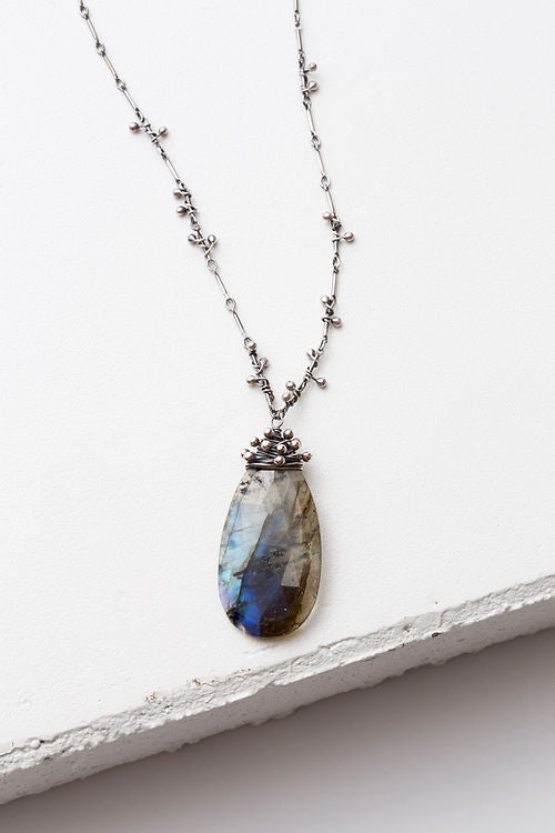 Swarm Necklace in Labradorite (XL) by Zuzko