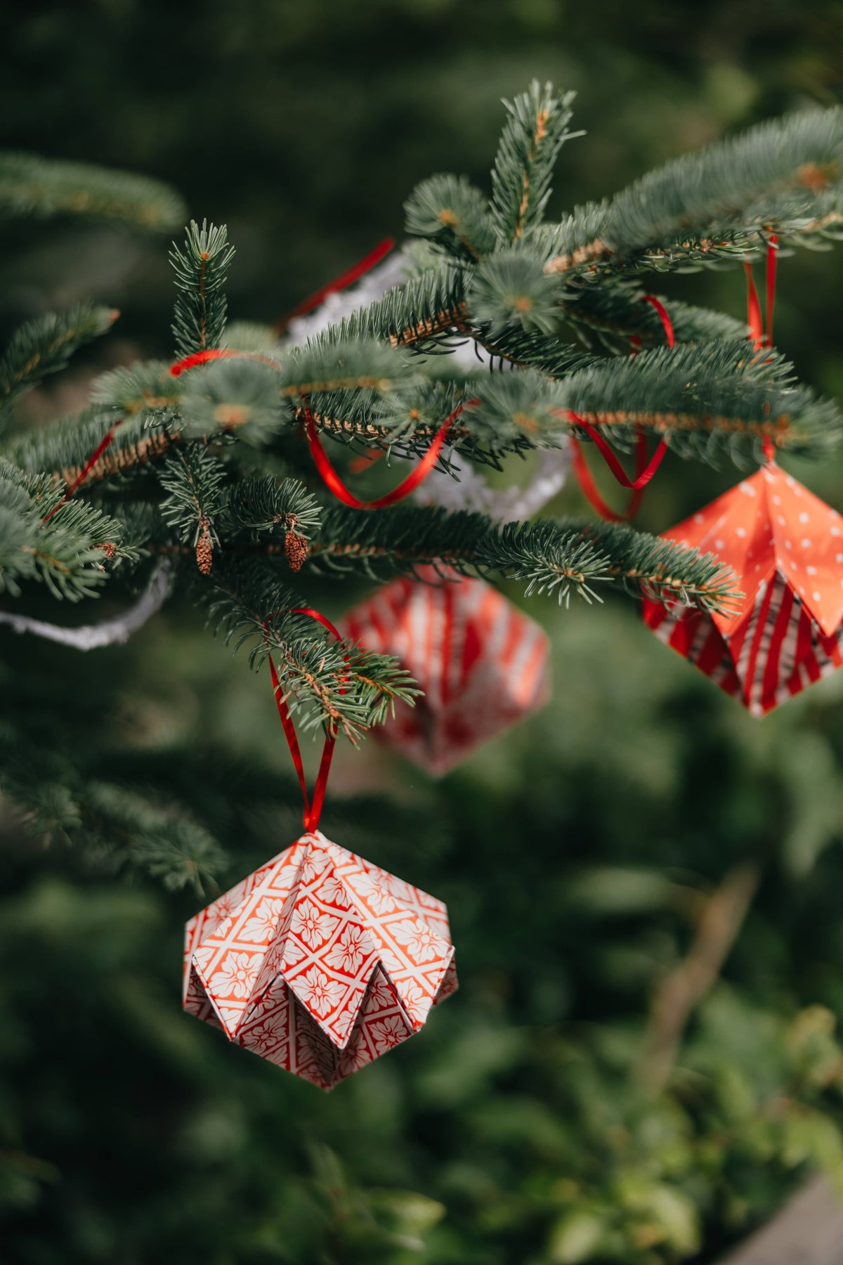 Paper Ornament Craft Kit / Red