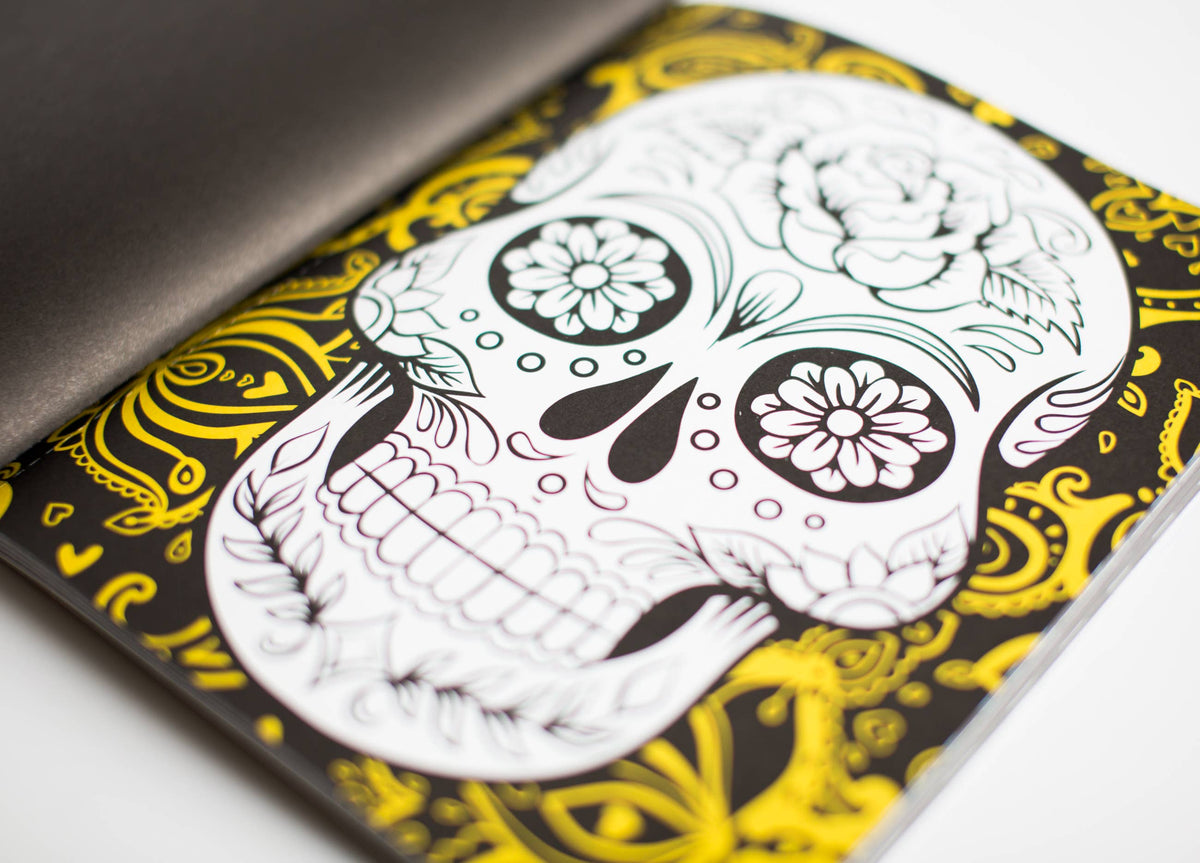 Dia De Los Muertos: Day of the Dead & Sugar Skull Coloring