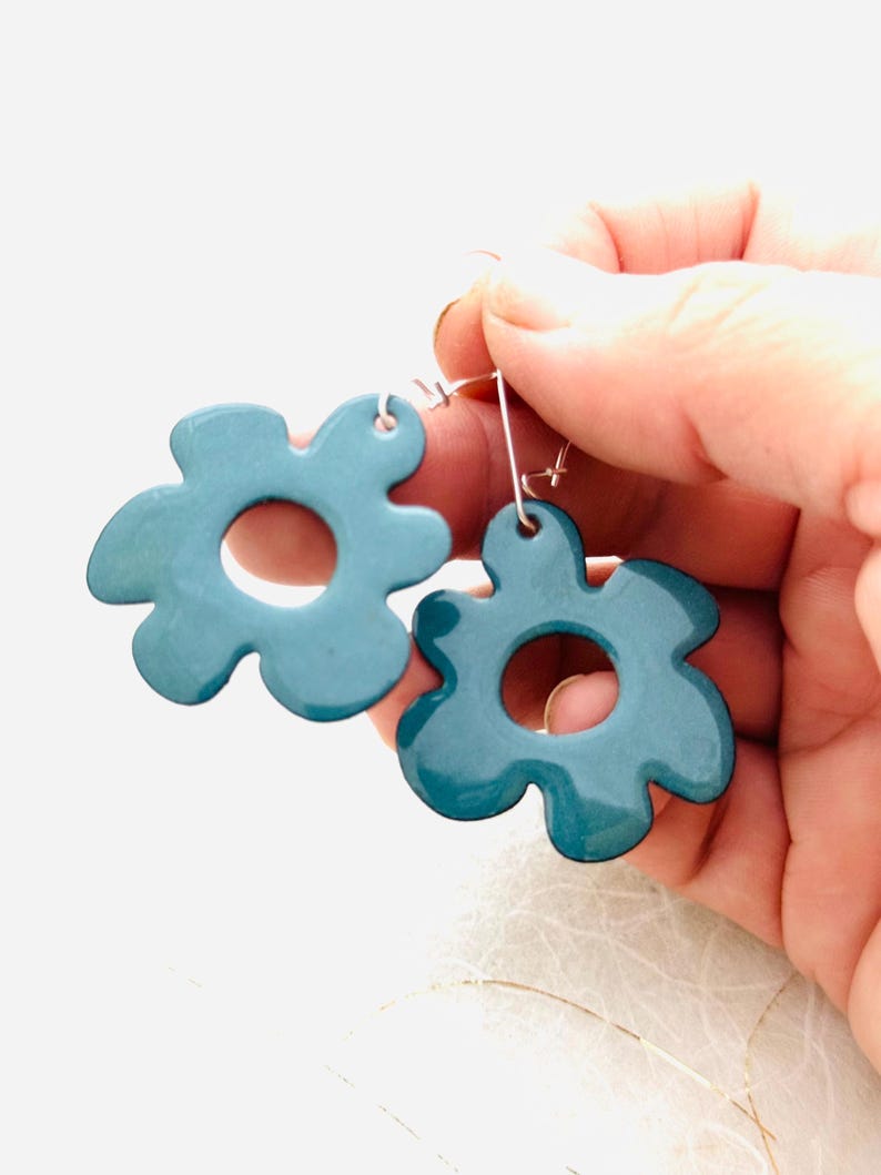 Delft Blue Green Retro Flower Earrings